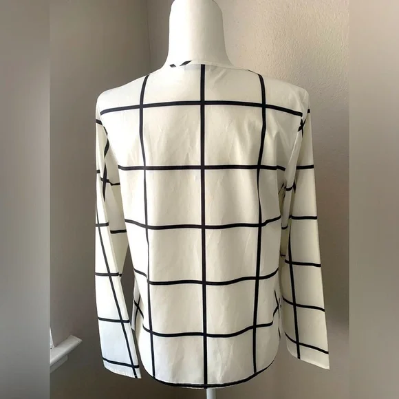 SHEIN Blouse Size Small Color Black and White - Picture 3 of 5